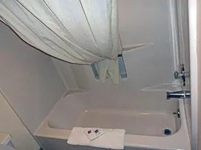 Motel 6-Silver City, NM - Bathroom
