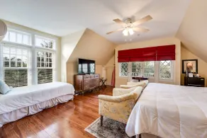 Riverdale Inn - Room