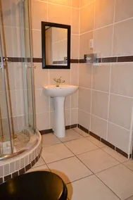 Citystay West - Bathroom