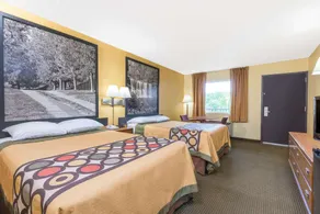 Super 8 by Wyndham Williamsburg - Room