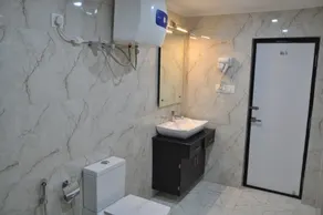 Savera A Business Luxury Hotel - Bathroom