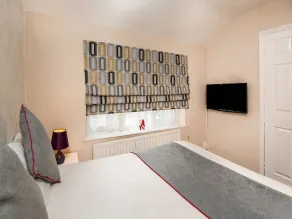 OYO Vale Lodge - Værelse