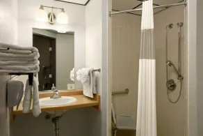 Days Inn by Wyndham Pierre - Salle de bain