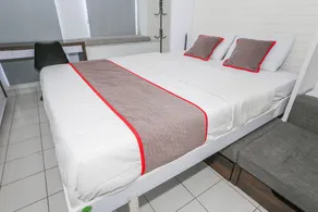Capital O 93490 Yubi Room Patraland - Habitación