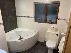 Cottage-Famille-SDB privée avec baignoire-Vue sur Jardin - Salle de bain