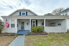Lake Days & Fireside Nights! Updated Burnside Home - Innvendig