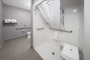 Microtel Inn & Suites by Wyndham Bethel/Danbury - Salle de bain