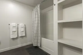 Domicile Suites at Cove - Bathroom