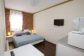 Sunset Apartments - Room