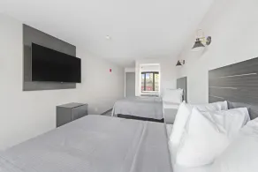 TREMONT HOTEL BRONx-GRAND OPENING - Chambre