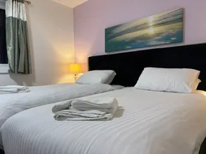 The County Hotel - Room