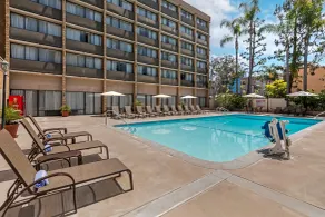 Clarion Hotel Anaheim Resort - Pool