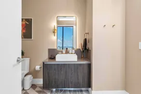 Luxury 1BR Penthouse, Bay & City Views Downtown - Bad