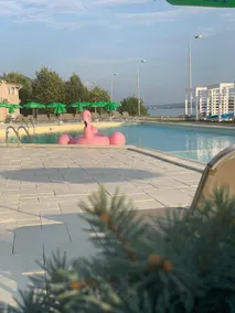 Riviera by Queens - Pool