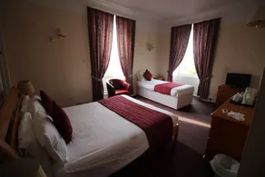 The Royal Hotel Elgin - Room