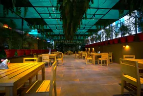 Renest Gandhidham - Restaurant