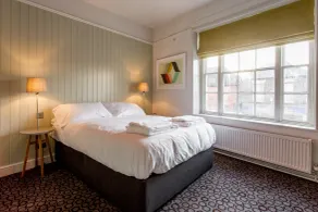 The Dolphin - Room