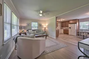 Charming Retreat on 5 Acres w/ Deck & Grill! - Interiør