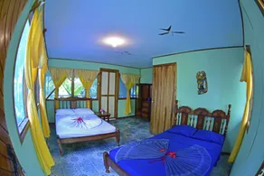 Poor Man's Paradise Lodge - Chambre