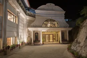 Hotel Grand Imperial Resort & Spa - Image 1
