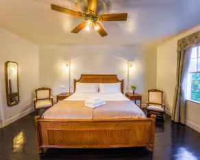 Turks Head Inne - Room