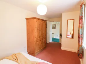 2 Garnish Court - Room