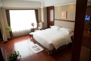 Enrichee Gloria Plaza Hotel Qingdao - Ausblick vom Zimmer