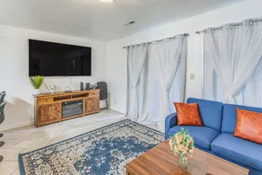 4 Mi to Beach: Unit w/ Pool Access in Little River - Interiør
