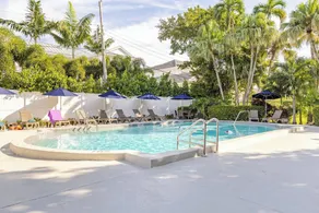 The Dover House Resort - Pool