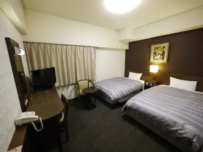 Hotel Route-Inn Yokohama Bashamichi - Chambre