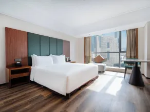 Holiday Inn Qingdao City Center by IHG - Zimmer