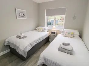 Cartref - Room