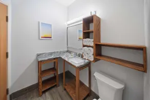 Days Inn & Suites by Wyndham Lubbock Medical Center - Salle de bain