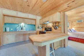 Dog-friendly Home on Black River Lake w/ Boat Dock - Interiør