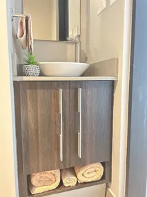 "studio on the 9th Floor" - Bathroom