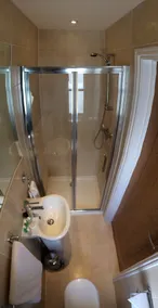 Queens Hotel & Spa - Bathroom
