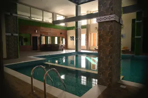 Golden Retreat - Piscina