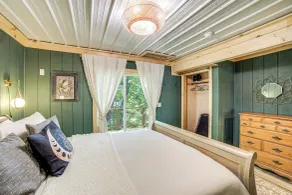 Private Island: Home in Belding w/ Dock & Grill! - Innvendig