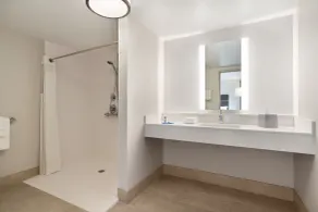 Holiday Inn Express - Plattsburgh by IHG - Salle de bain