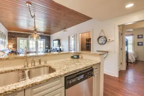 Lake Martin Views + Community Perks! Dadeville Gem - Innenbereich