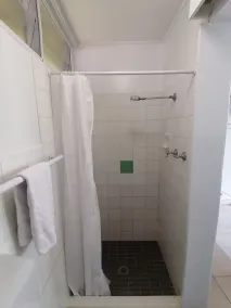 Hoey Moey Backpackers - Bathroom