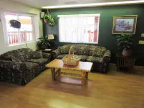 Yellowstone Country Inn - Hall