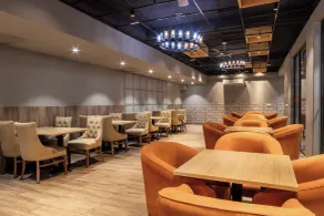 Housr Sector 42 Gurgaon Golf Course Road Near 42-43 Metro Station - Restaurant