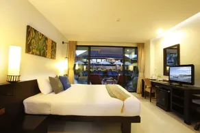 Palmyra Patong Resort Phuket - SHA Extra Plus - Chambre