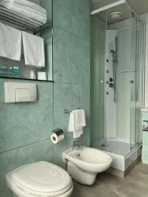 Hotel Re - Room