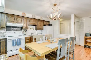 NY! Ski-In / Ski-Out Peru Condo ved Bromley Mountain - Interiør