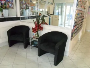 Grosvenor Beachfront Apartments Surfers Paradise - Salottino della hall