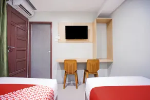 Collection O Gapura Hotel Near Parapat Penatapan Danau Toba - Chambre