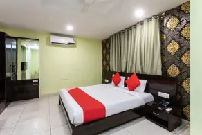 Paradise Hotel and Banquet, Indore - Værelse