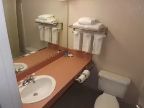 KCI Lodge - Baño